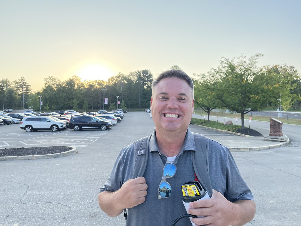 IHSchools's tweet photo. Our team is so ready for this epic school year! Welcome home! #BraveFirstDay #IHpromise https://t.co/0JEd4R1rnF