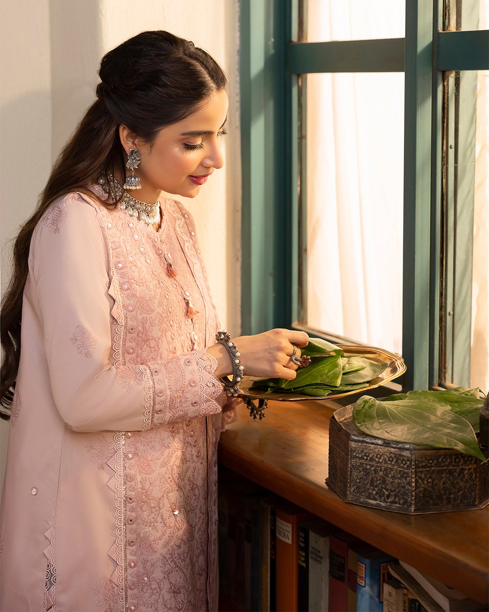 asimjofa's tweet photo. Shadow Work Collection | Pre-Booking Starts on 24th August at 6 PM | Deliveries Start on 25th August
AJSW-07 | 3-PC | Rs 6,250/-

Visit: https://t.co/2ukzewoX9n

#AsimJofa #IWearAsimJofa #ShadowWorkCollection #AsimJofaEdits #SaboorAly #ShadowWork #WeddingWear #UnstitchedCollection #Fashion #Trending