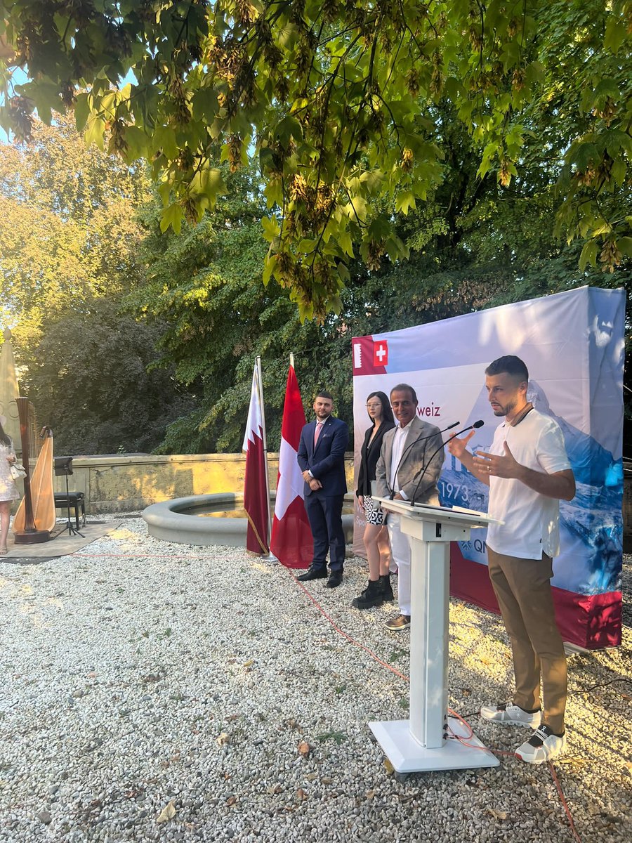 QatarEmb_Bern's tweet image. The Embassy of Qatar hosted a 3rd art exhibition to celebrate the 50th anniversary of the establishment of diplomatic relations between Qatar &amp;amp; Switzerland. The exhibition was attended by numerous officials, artists, entrepreneurs &amp;amp; cultural centers. 
#ArtUnitesUs #PowerofArt