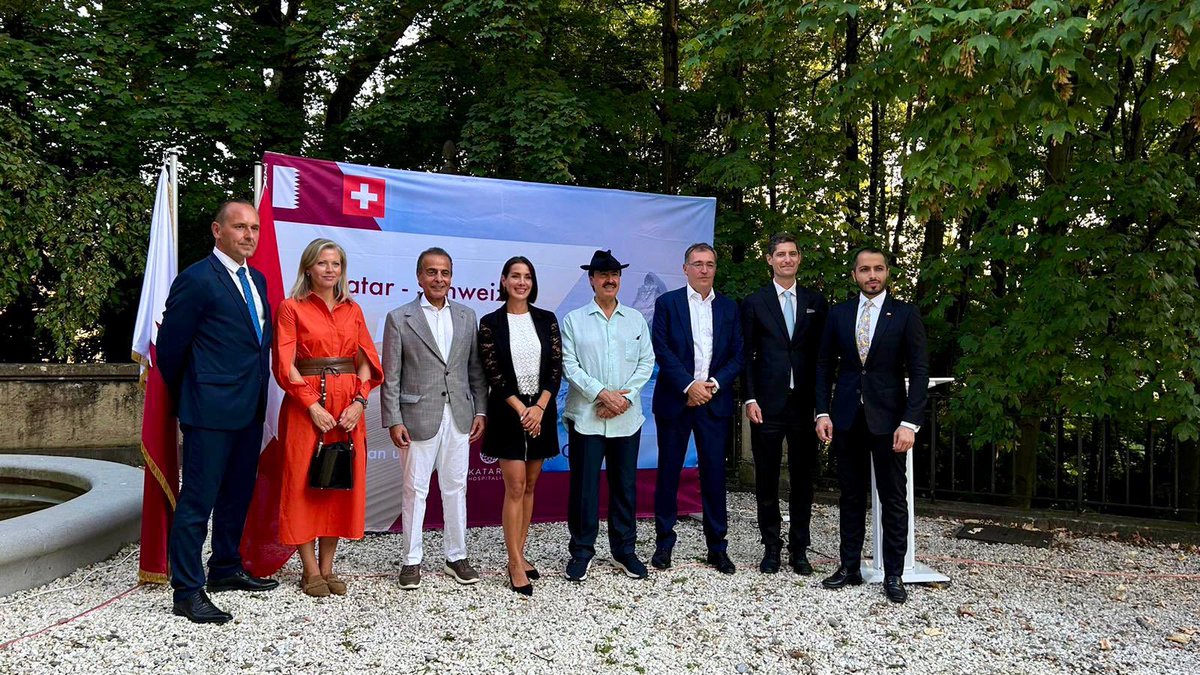 QatarEmb_Bern's tweet image. The Embassy of Qatar hosted a 3rd art exhibition to celebrate the 50th anniversary of the establishment of diplomatic relations between Qatar &amp;amp; Switzerland. The exhibition was attended by numerous officials, artists, entrepreneurs &amp;amp; cultural centers. 
#ArtUnitesUs #PowerofArt
