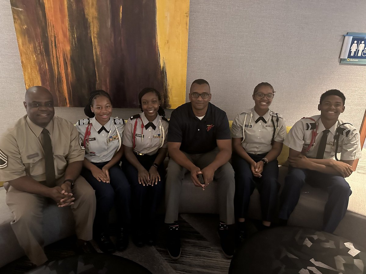 Thank you to the cadets from Langston Hughes HS for attending our district administrative staff meeting this morning. @Armstrong_LHHS <a href="/lhhsprincipal/">Octavius Harris Principal</a>