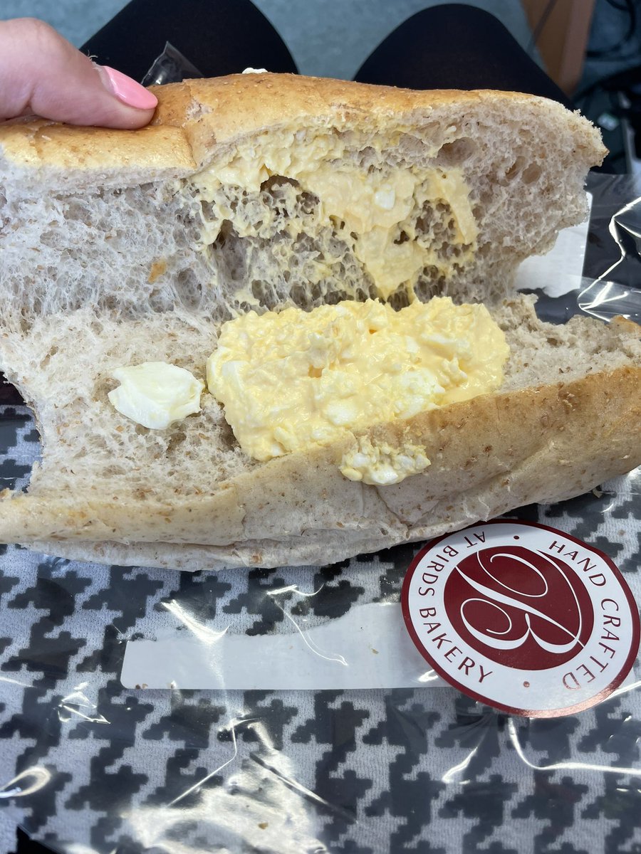 floraa_98's tweet photo. @birdsbakery what do you call this ? https://t.co/6jSiLQY3pX