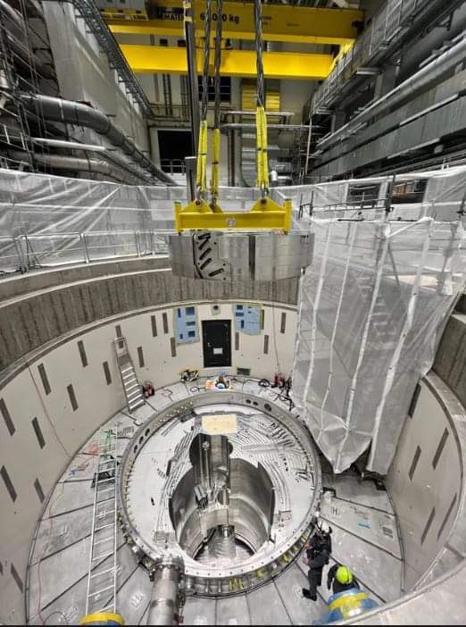 EngineeringElev's tweet image. Test fitting of sheilding blocks into the target monolith at the European Spallation Source (ESS). Lund, Sweden.