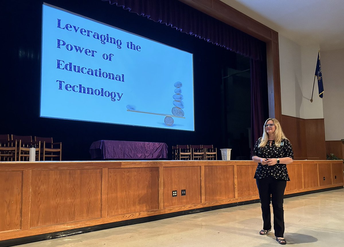 SMILELearning's tweet image. Day 1 was so fun!  Ready  to chat more about edtech today! #XFactoredu