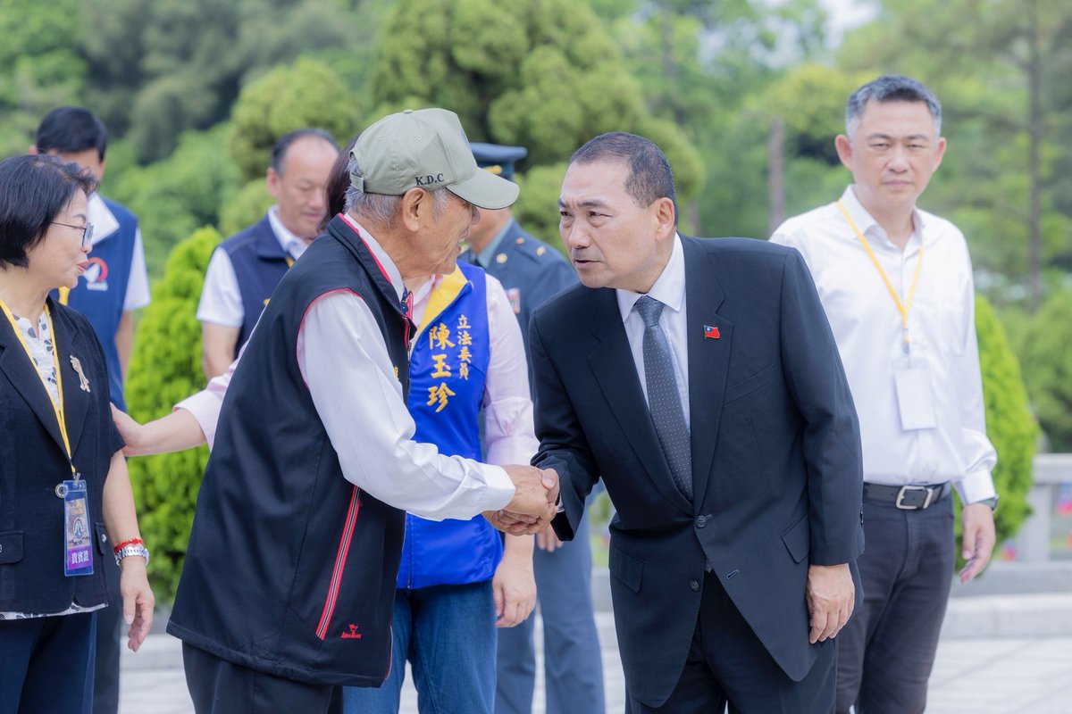houyuih's tweet photo. In Kinmen (#Quemoy), to commemorate the 2nd Taiwan Strait Crisis in 1958 for the 65th anniversary. Appreciate those who sacrificed for freedom & democracy. Safeguarding peace for the Republic of China (#Taiwan) is my duty. My vision on Cross-Strait Economic Demo Zone for #Kinmen! https://t.co/HTjfRfQCGO