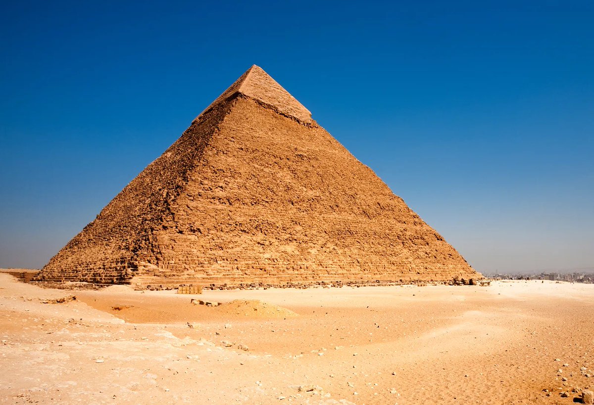 EngineeringElev's tweet image. The first engineer known by name was the Egyptian pyramid builder Imhotep. Around 2700 B.C. he built the first pyramids in Egypt and thus gained an almost godlike status.