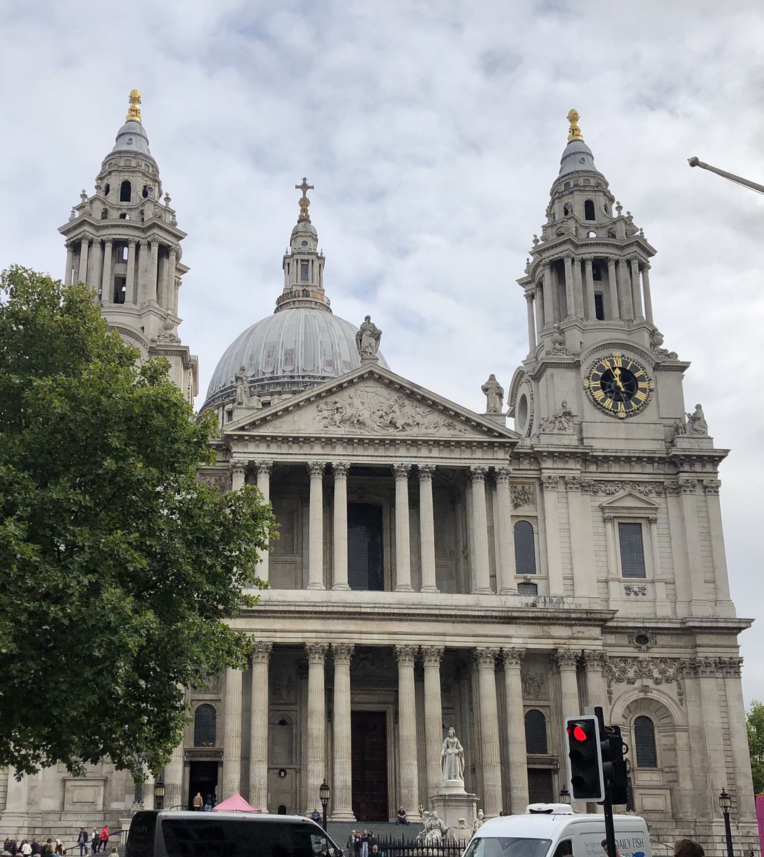 The Name’s Wren: Join us this Sat (26 Aug 2pm) for a City of London walk (Monument to St Paul’s) led by City Guide Stephen Willis to celebrate Sir Christopher Wren in his 300th-anniversary year - as well as Mike Wren’s year as Club President! Book here: unitedwardsclub.org.uk/event/the-name…