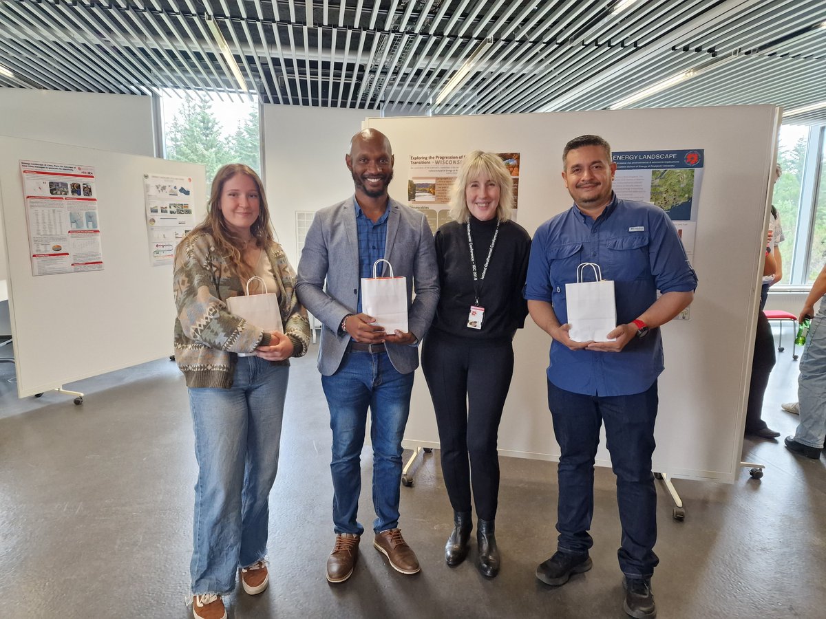 grogtp's tweet image. Our two new masters' fellows, Hugo from El Salvador and Nash from Kenya, got two of the three top posters awards at the Energy Field School at Iceland School of Energy-RU!  Very proud of our fellows!