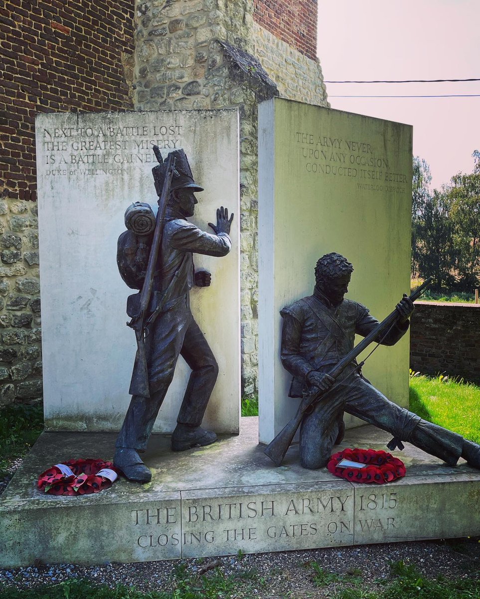 harry_depaepe's tweet image. The Coldstream Guards Monument at Hougoumont Farm near Waterloo.

#Waterloo #ColdstreamGuards