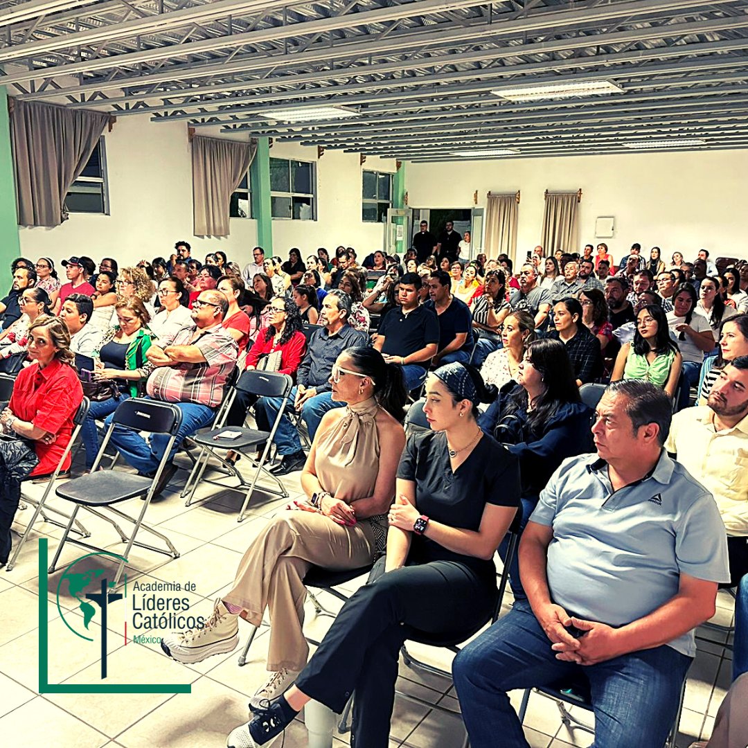 liderescatolico's tweet photo. ¡Qué emoción! 🎉 Esta semana arrancó Cuauhtémoc y estamos muy contentos de que la misión de la Academia se siga extendiendo por cada rincón de México. 📚🌟 #SeBuscanLideres #LideresCatolicos https://t.co/r55BuEvgSR