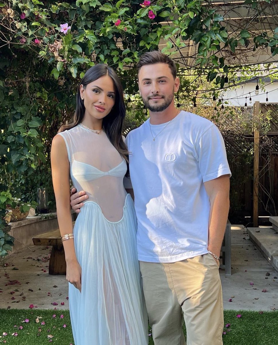 Eiza González Updates tweet media