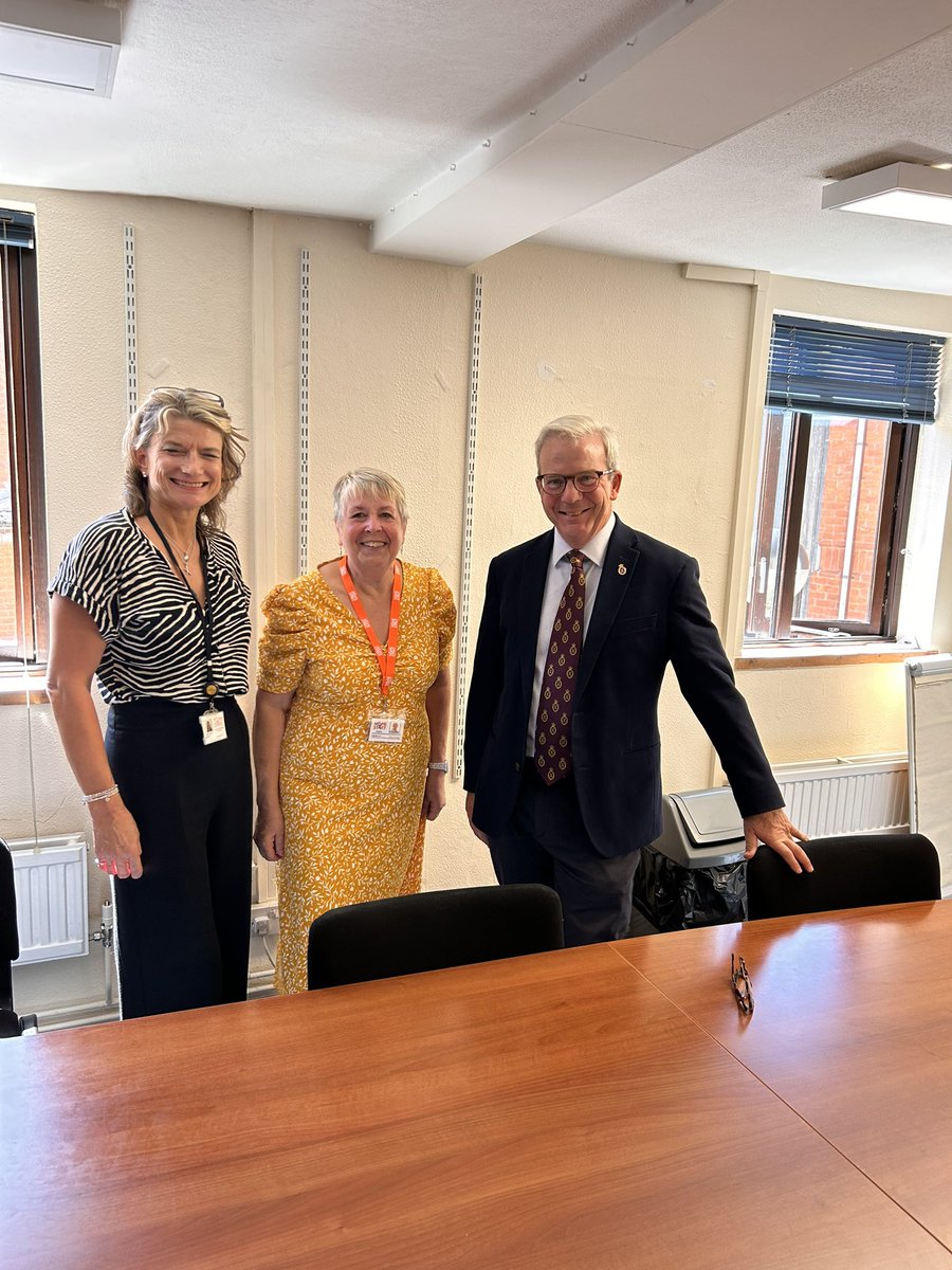 A double whammy of visits today. Citizens Advice Bureau in Maldon: presenting a certificate to Lucy Bettley for 25 years unstinting service and then Homestart to meet CEO and Chairman of Home-start Essex. Two invaluable organisations.