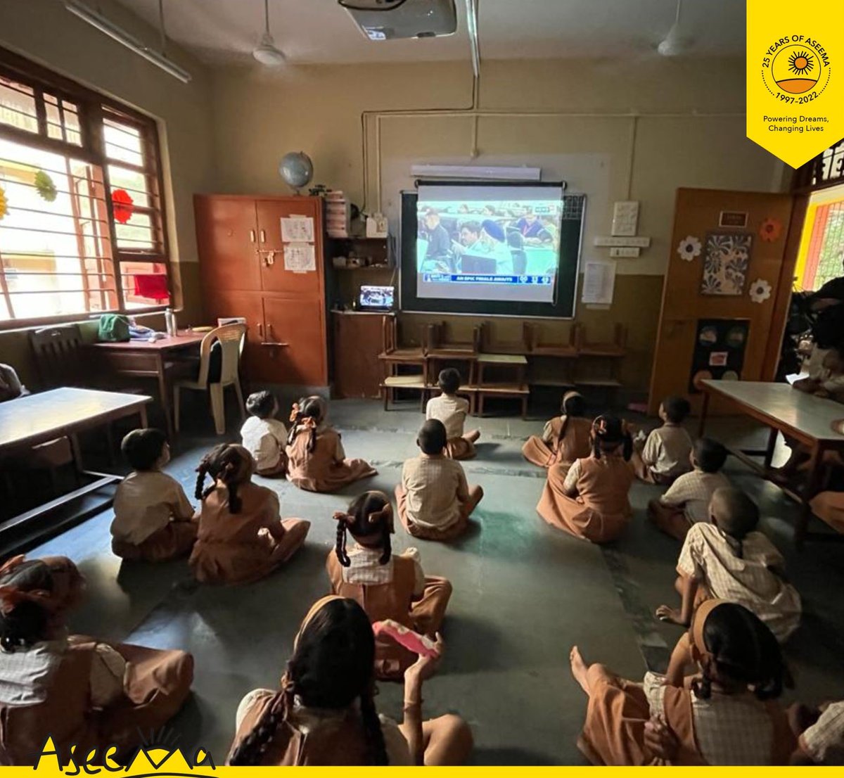 FriendsofAseema's tweet photo. HOLDING YOUR BREATH
That magic moment as Aseema students wait for the (successful) moon landing by India!
#Chandrayaan3 #IndiaOnMoon #science #educationforall #endpoverty #globalcommunity https://t.co/hTB8bHOkQj