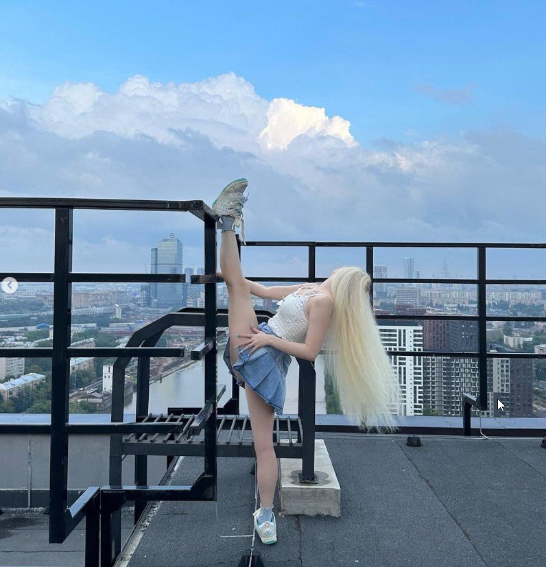 alicemi99's tweet photo. New Discord link in bio for the full video #nsfw #pyt #horny #whore #porn #amateur #taboo #cum #exposed #teens #nsfwtwt #homemade #nudes  #leaked #tits #teen 
#whitegirl #mommy #anal #LenaPaul #squirt #incest #lesbian #girls #mom #whiteteen #blowjob 
#thot #onlyfans #ebony #ass https://t.co/TafnBjP2GN
