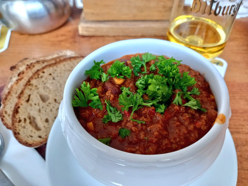 Sergej_Ivanov's tweet photo. Ein #Bierchen und #Chili in der #Andau #Mainz
#Stammtisch https://t.co/uwfIurMBXa