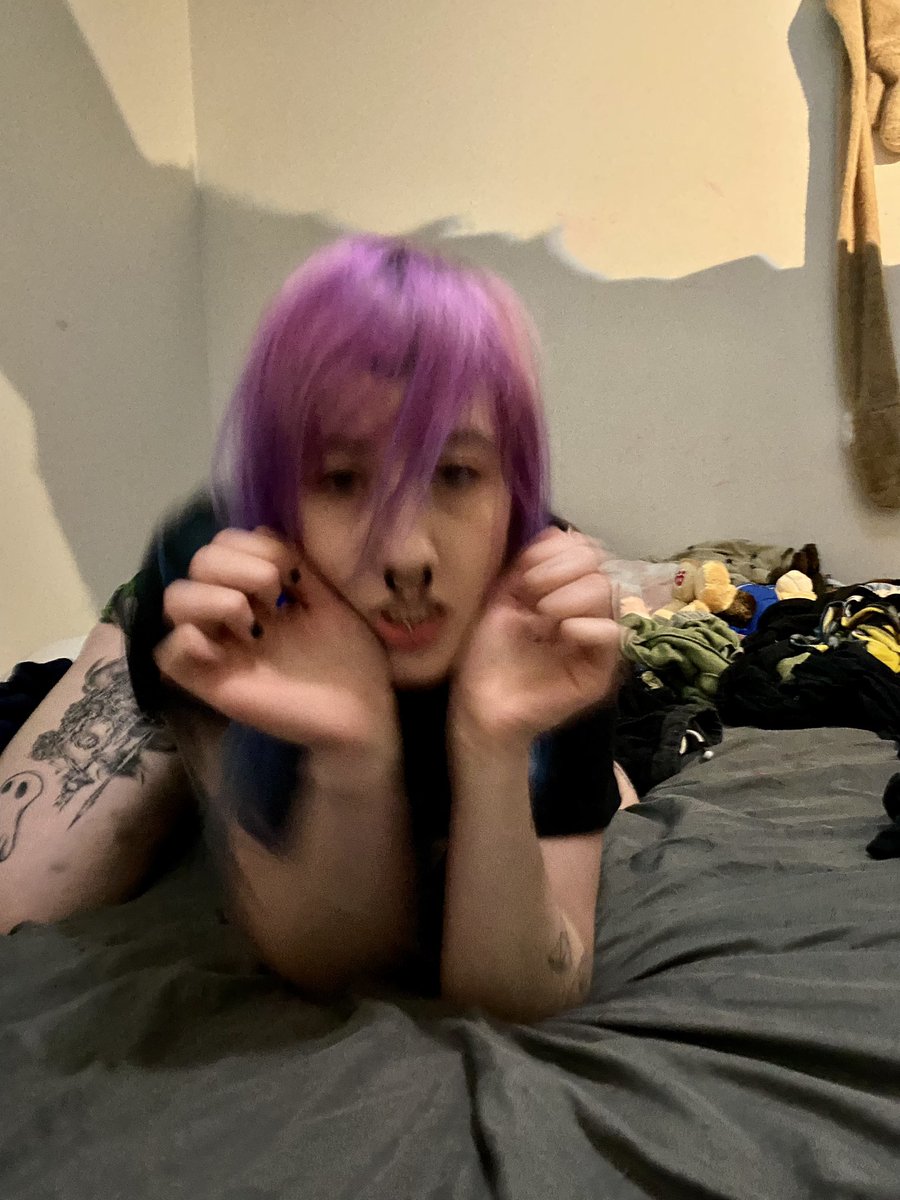 sloppyhyperpop's tweet photo. Crawling 2 u xoxo <3 #nsfw_acc #emo #scene #slutty #gaming #rate #cnc #kinky #bdsm https://t.co/UadGwP4WjA