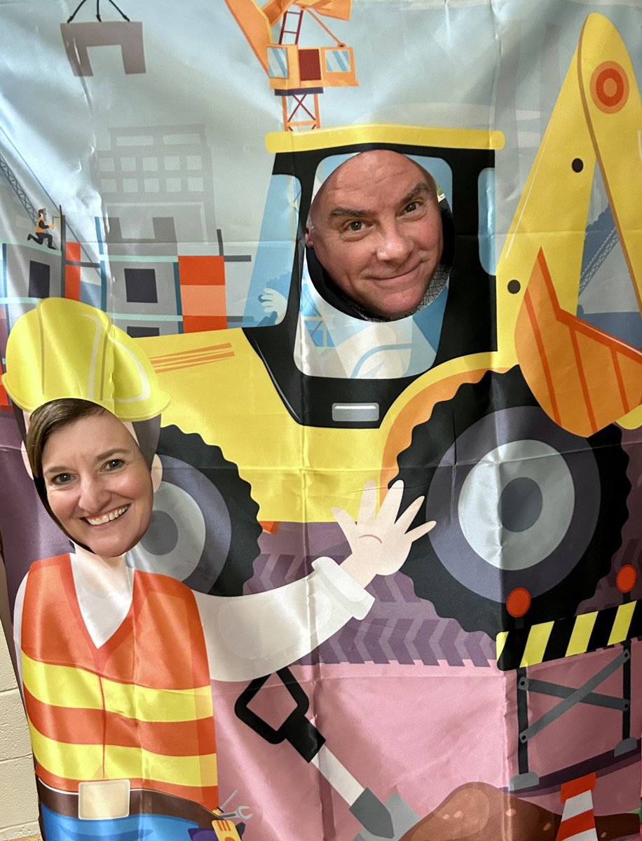 lmdes_smcps's tweet photo. Dr. Smith and BOE Chairman Mrs. Bailey visited our new teachers today!  They also got into the renovation spirit! @smcps_supt https://t.co/r0PEtcbcpv