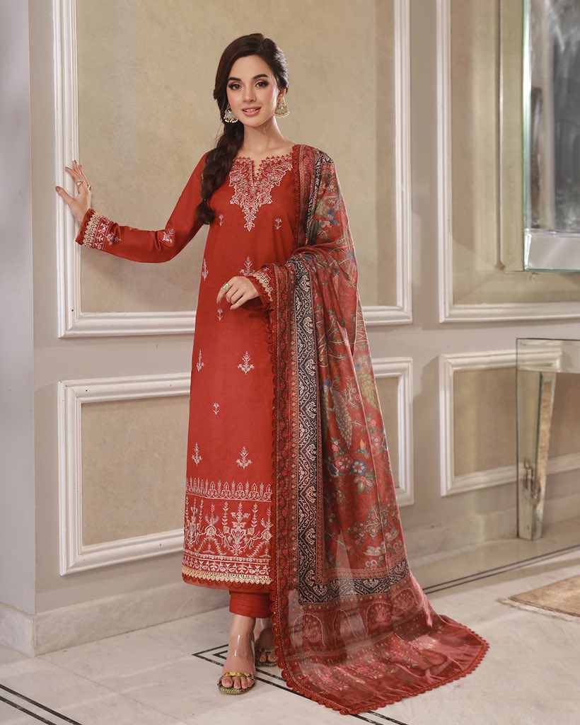asimjofa's tweet photo. Asra Intermix Collection By Asim Jofa | Coming Soon
AJAS-23 | 3-PC | Rs. 5,450/-

For More Details, Visit: https://t.co/nrStJIdx8N

#AsimJofa #IWearAsimJofa #AsraIntermixCollection #KomalMeer #JofaPrints #Unstitched #AJEssentials #Lawn #Fashion #Trending https://t.co/qOJ57Rr5r9