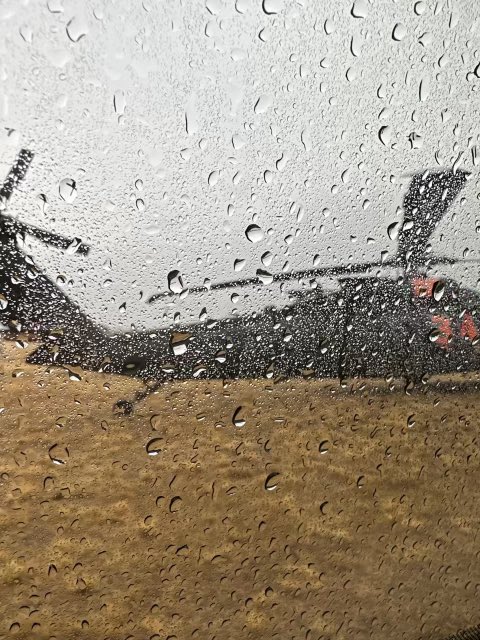 Yesterday’s rain meant no flying for the @WANationalGuard helicopters fighting fires in Eastern Washington. They are ready to go again today if needed. #AlwaysReadyAlwaysThere