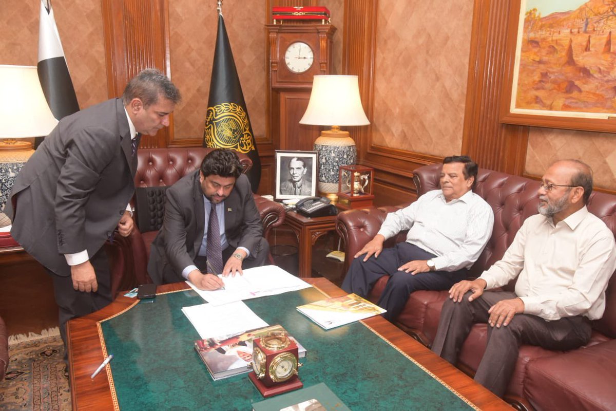 Anummlaghari's tweet photo. Alhumdulillah,Governor Sindh has signed HANDS Institute of Development Studies (IDS) Bill. Now an Act. HANDS - IDS is entitled like a University to start students admission for Bachelors, Masters and PhD degree courses. 

#HANDSPakistan #milestoneachieved  #IDS #HANDS https://t.co/ZVgNBxtnRy