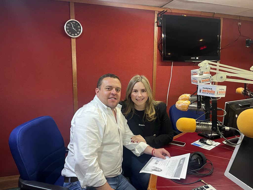 jfgrillo's tweet photo. #AlAire en @MelodiaSt730AM con nuestra candidata a edil por Chapinero @RiveraNat . Escúchennos aquí https://t.co/23qogB90NQ https://t.co/hcS6g0no5K