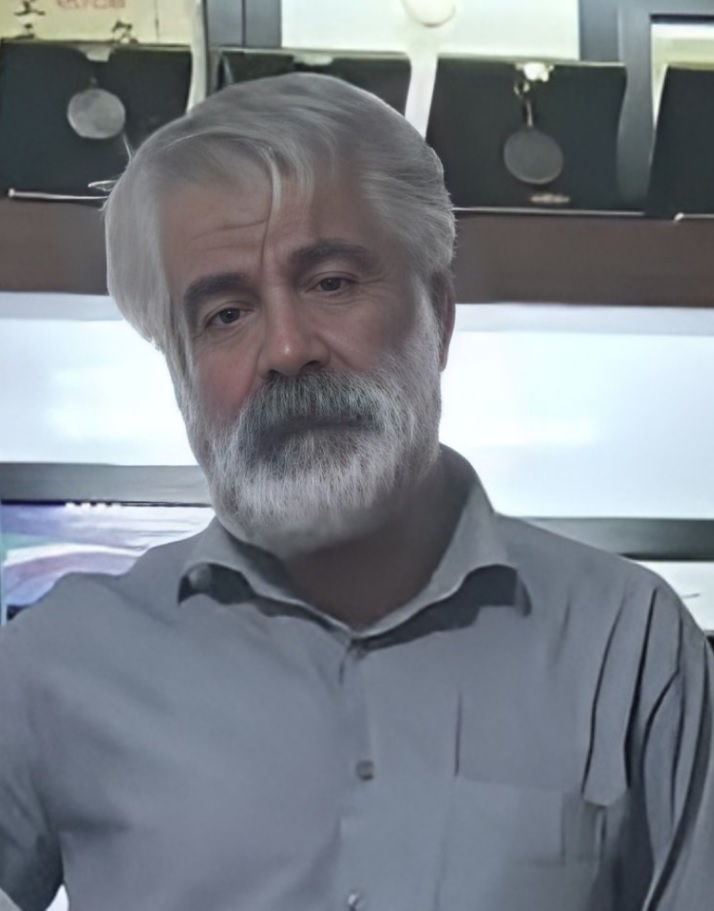 به چه جرمی #ماشالله_کرمی رو بازداشت کردید؟ به جرم غذا دادن به نیازمندان یا داغ دار فرزندش بودن؟
دست از سر این مرد شریف و بی گناه بردارید و آزادش کنید.