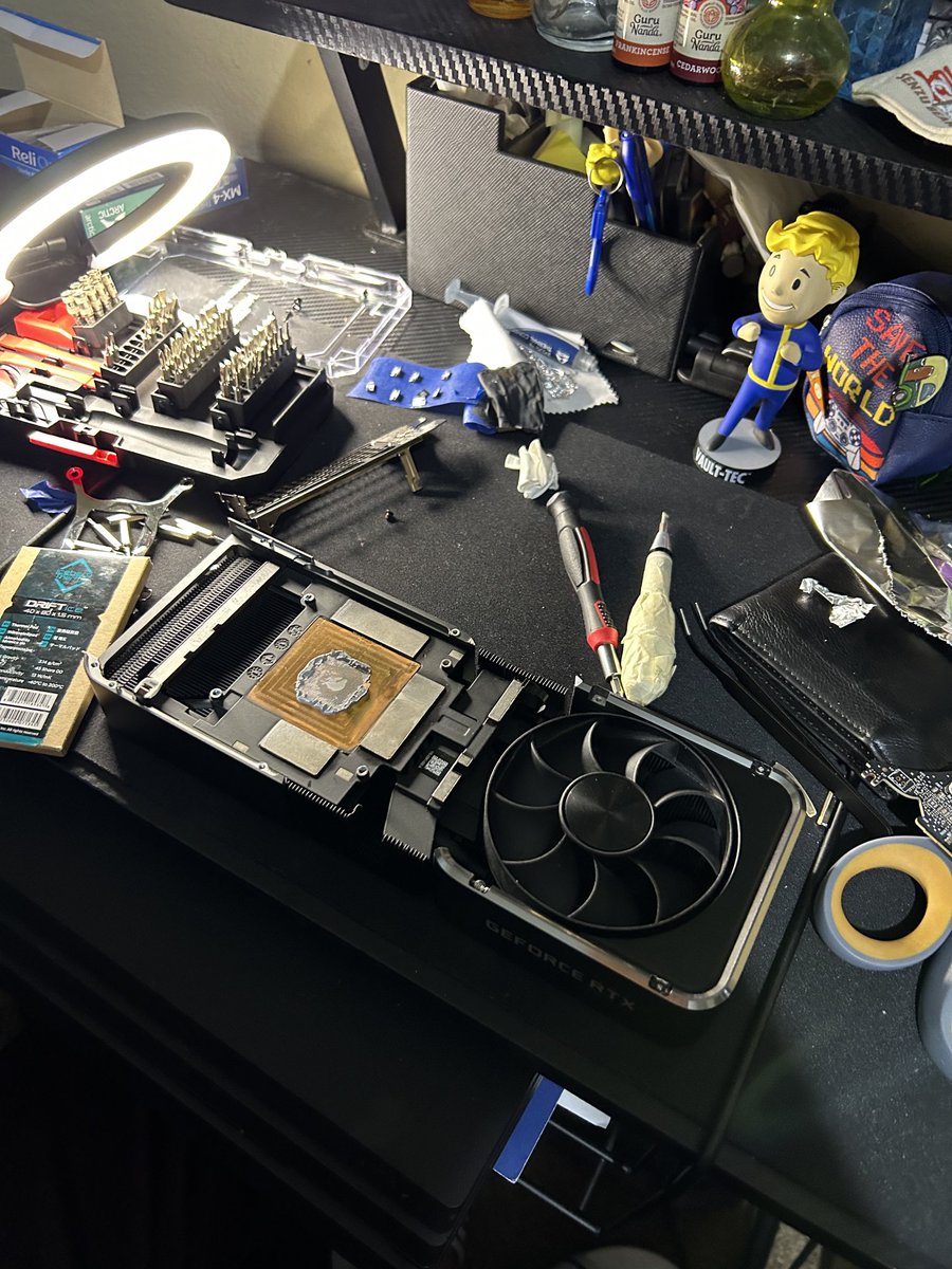 futurecyber's tweet photo. Changing my thermal paste for the first time is not easy and put everything together. #thermalpaste #technology #tech #pc #gaming #gpu #pccooling #thermalcompound #futurecyber01 https://t.co/COVBvRoUal