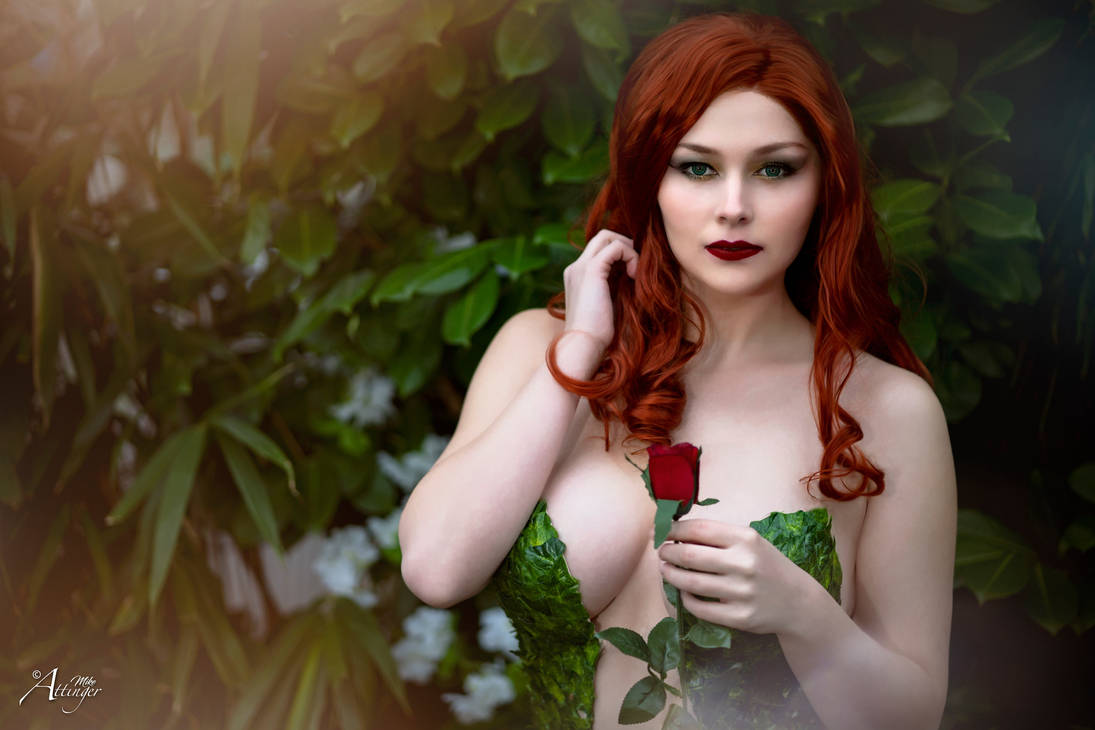 CosplayInfin's tweet photo. 🌿 Unleash the seductive allure of Poison Ivy! 🌹 Dive into a world of captivating cosplays that channel her wild charm. Let's celebrate the magic of #cosplay together. Who's your favorite character to bring to life? 🌍🎭 #dccomics 
📷 Photographer: [Mike Attinger Photography] 
🌟 Cosplayer: [@AdiaCosplay]