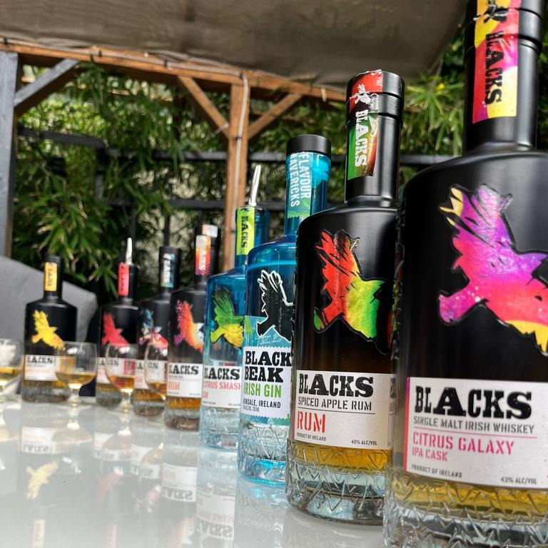 BlacksBrewery's tweet photo. Some of the Blacks' collection 😍🥃
Photo by: @hamletsbarandkitchen
#blacksbreweryanddistillery #flavourmavericks #blacksdistillery #blacksofkinsale #craftdistillery #irishwhiskey https://t.co/5IL0iQmM0g
