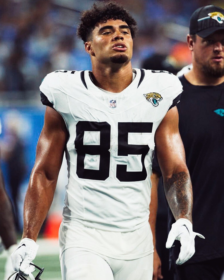 Highest graded rookie TE this Preseason:

🔵 Brenton Strange: 78.5

<a href="/PennStateFball/">Penn State Football</a>