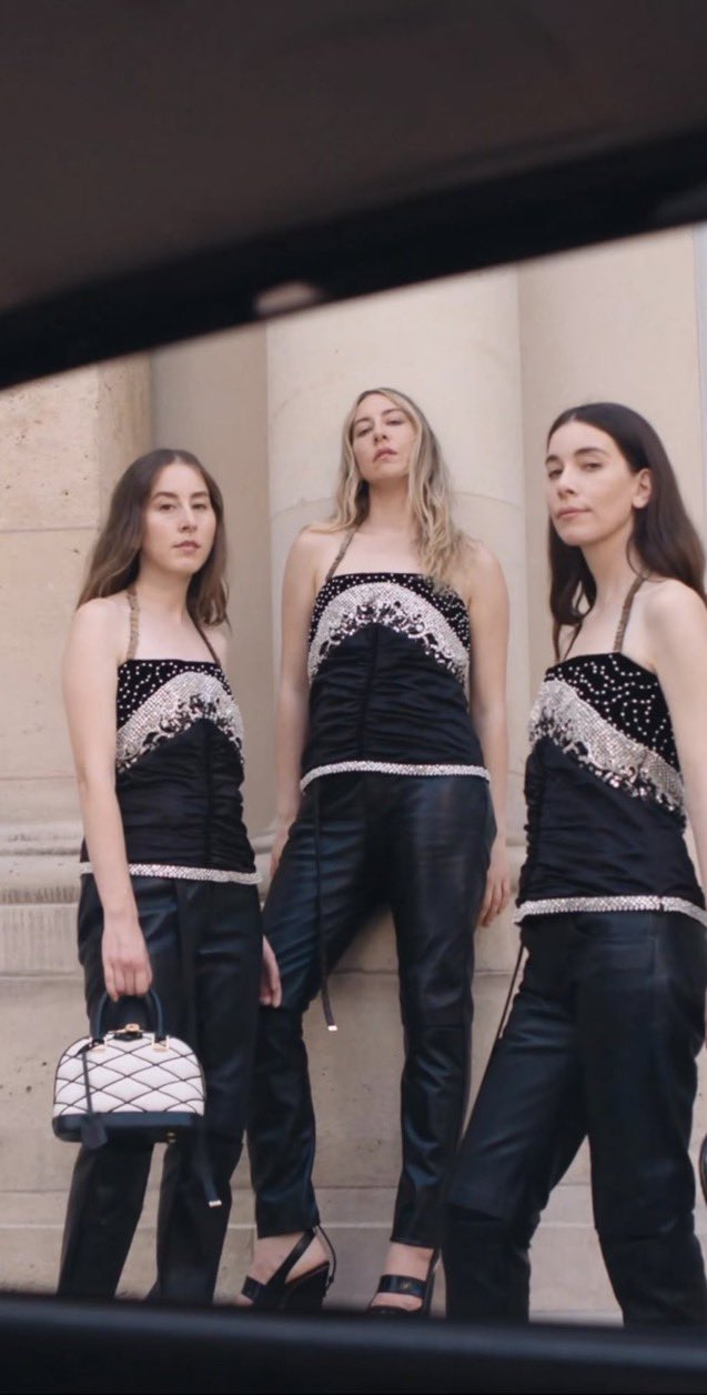 The Haim Sisters Are Living For Louis Vuitton FW23