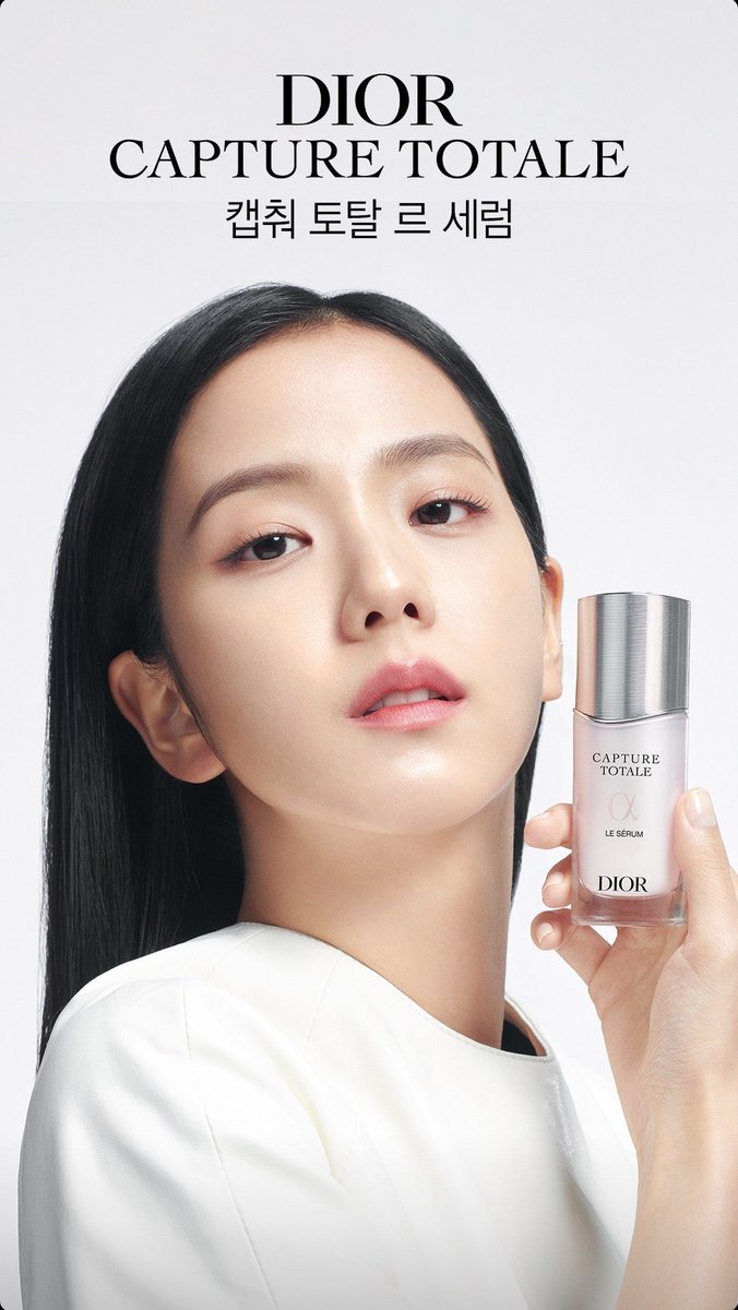 PortalJisoo_'s tweet photo. 📸 JISOO x Dior Capture Totale Le Sérum

#JISOO #지수 #블랙핑크지수 #FLOWER #꽃 #AllEyesOnMe #BLACKPINK https://t.co/0HYbZzHDiL