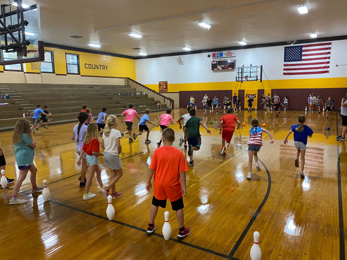 RMS_RossRams's tweet photo. 5th grade PE! #BeRAMS #RISrocks https://t.co/M8NERkojB6