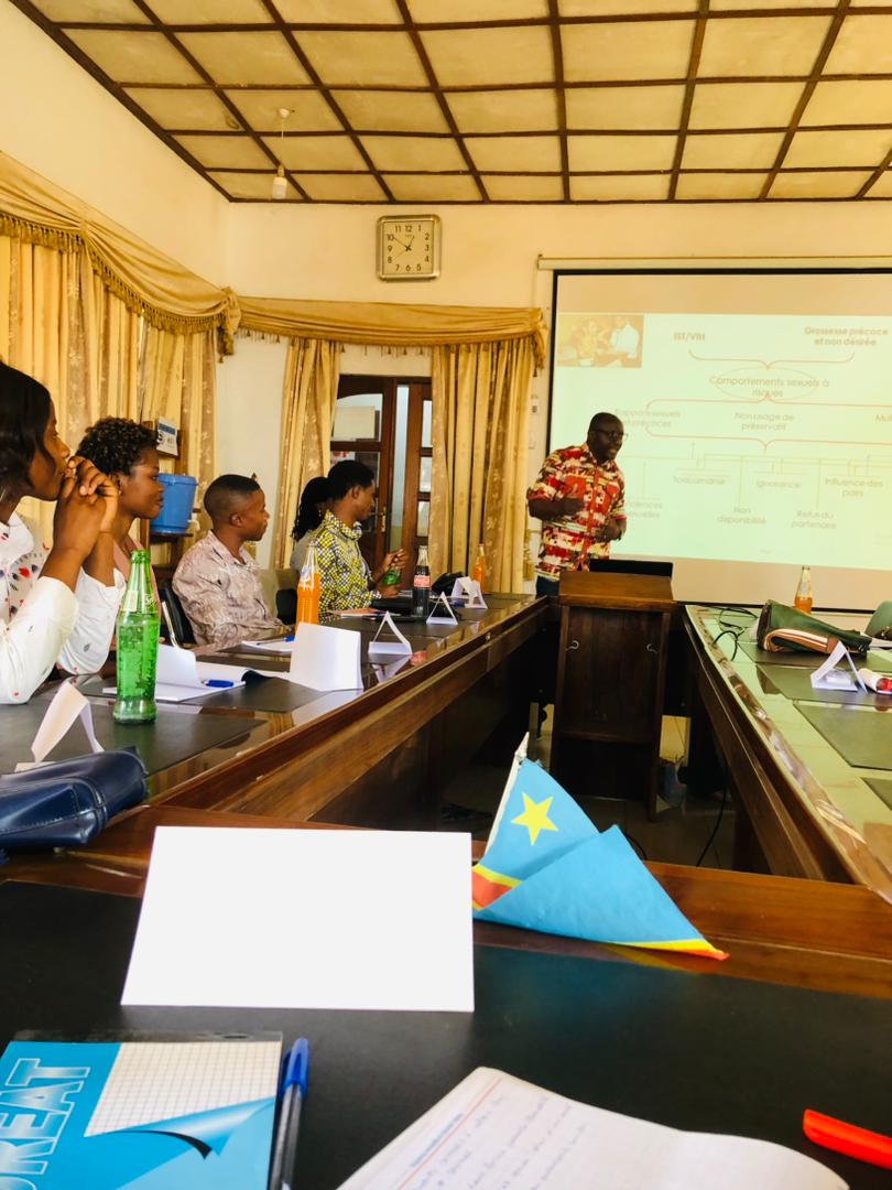 Thezy90330's tweet photo. @Asrjrdcongo par sa coordination de Sud-Kivu a pris part à une réunion de #breafing organisée par la #DPS/Bukavu en marge d'une campagne de sensibilisation couplée à l'offre des services SSR en faveur des  Ado et jeunes de Bukavu.
#Prevention #Contraception
#Infofiables @pnsa_SK https://t.co/rHZjhMGqHn