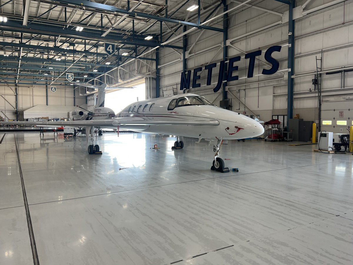 AQRDMRO's tweet photo. Keep EM Flying! https://t.co/jjCHlJzu74