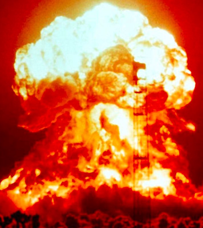 NolanAnalyst's tweet image. Christopher Nolan explains why the nuclear explosion in #Oppenheimer is initially silent:

“It felt, to me, very daunting to portray the world’s first nuclear explosion without sound. But I started to realize that it gave us the opportunity to show a very, very unique moment in…