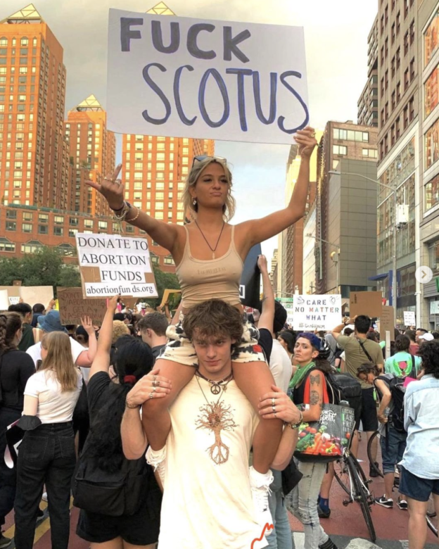 omgblog's tweet photo. OMG, Kellyanne Conway’s daughter Claudia trolls Donald Trump (again) ahead of his hand over in Georgia #Celebs #InternetThings #LGBTQ https://t.co/5IVjZ36jTs https://t.co/QbtyrKybx6