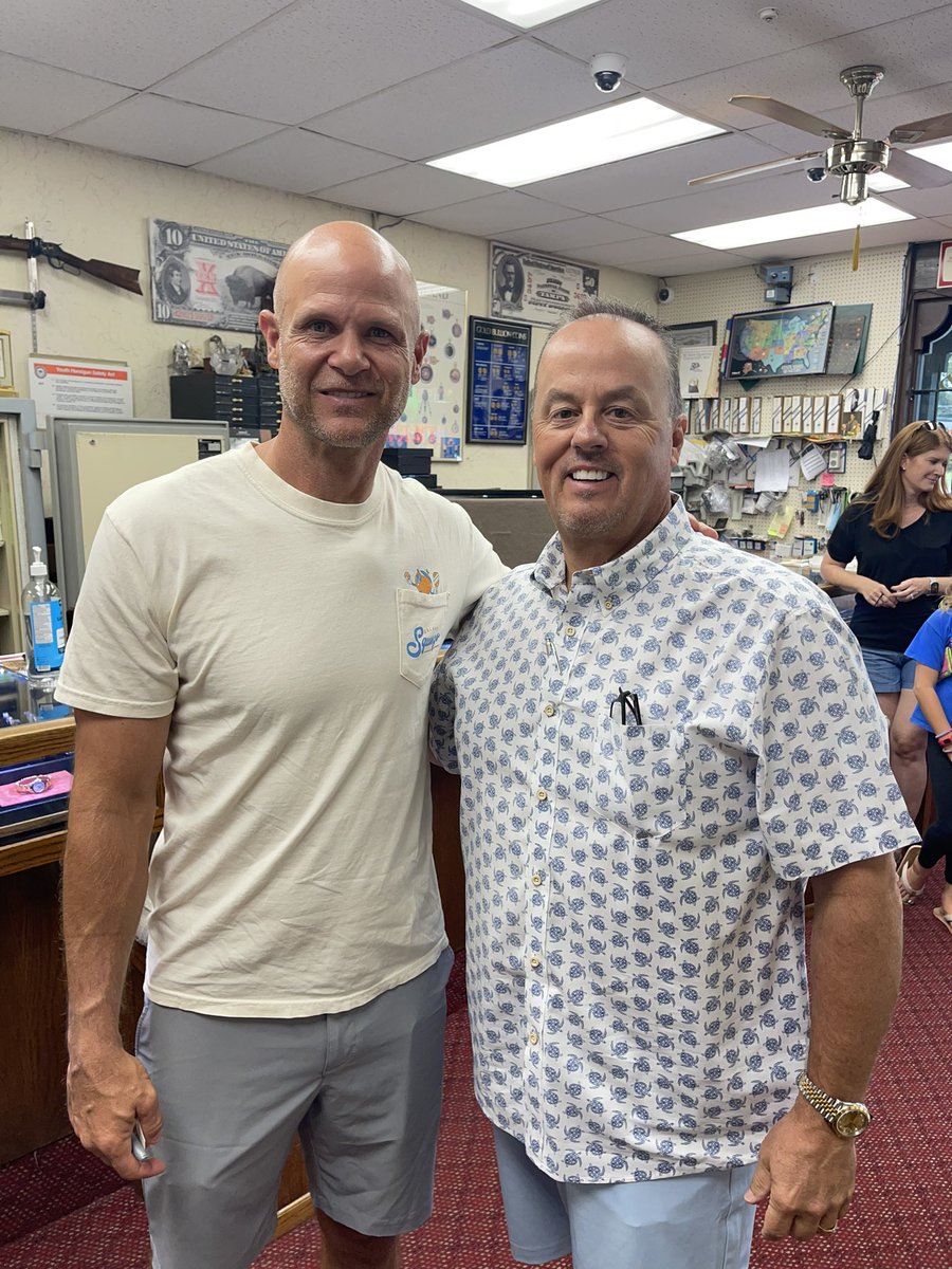 WilliamDuke67's tweet image. Always fun when a @GatorsFB legend @DannyWuerffel comes in your shop! Thanks for the memories Danny!