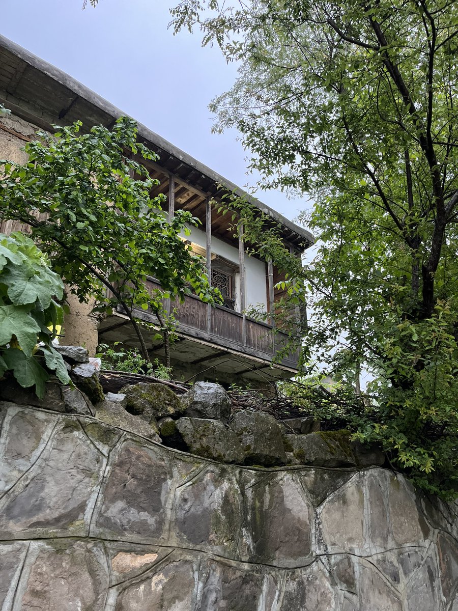 payamrg1's tweet photo. نظرتون چیه عکس های زیبامون تو ماسوله رو کوت کنیم بقیه عشق کنن؟ https://t.co/hXBkZDE8Yl