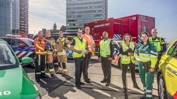 Weet jij wat je moet doen als de 🔥 in de pan slaat? Of hoe je een wond moet verbinden? Doe de 112-survivaltocht tijdens de <a href="/Wereldhavendgn/">Wereldhavendagen Rotterdam</a> en je bent voorbereid op elk ongeluk. bit.ly/3E9nmwM #havenrotterdam #havenkrant #havenkrantonline
