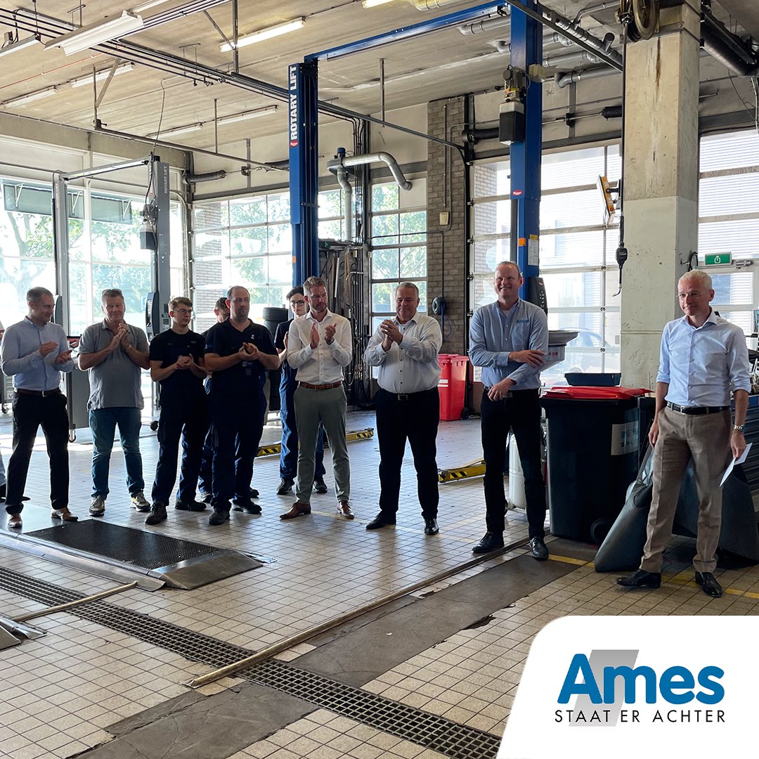𝟏𝟐,𝟓 𝐣𝐚𝐚𝐫 𝐢𝐧 𝐝𝐢𝐞𝐧𝐬𝐭 💐 | Deze maand staan we stil bij het jubileum van Paul Visser. Paul is al zijn hele leven werkzaam in de Automotive. 12,5 jaar geleden is hij gestart bij Amega Groep waar hij tegenwoordig de functie Service Manager bekleedt bij Ames.