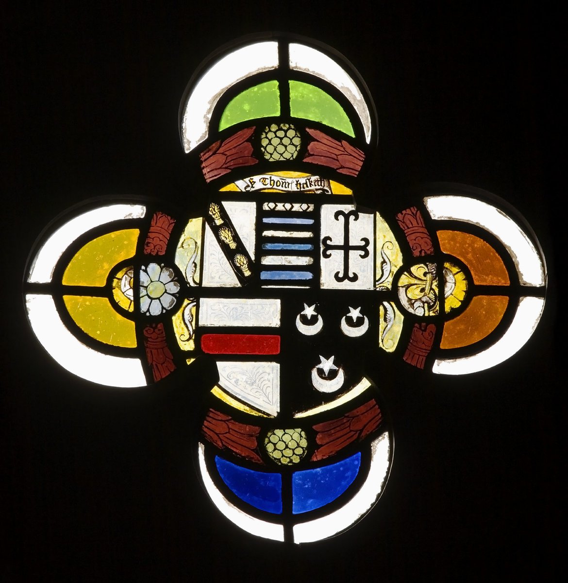 NTRufford's tweet photo. ⚡️ There are a number of striking features present in the Drawing Room at Rufford. One of those is the collection of stained glass.
☀️ On a sunny morning, the stained glass reflecting its colours into the Drawing Room is a beautiful sight. https://t.co/pqFnIbvhq0