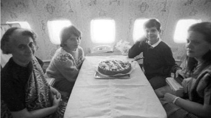 rishibagree's tweet photo. @INCIndia Talking about Priorities:

Rahul Gandhi's birthday celebration on a plane.

But ISRO's satellite parts were carried on bullock carts and cycles!

Both pictures  are from 1970s https://t.co/GOnYLDwNF0
