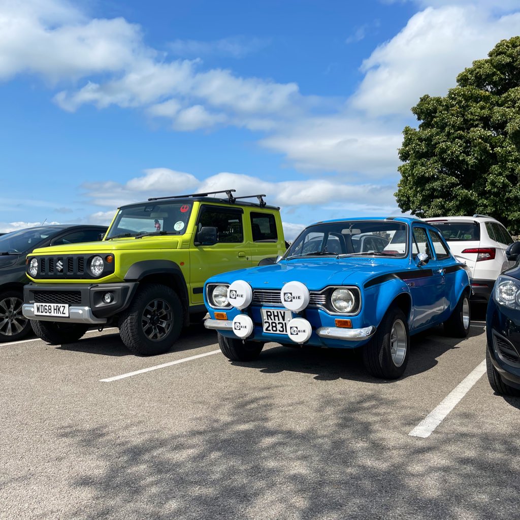 JamieFretwell's tweet photo. Two car garage goals. https://t.co/oKkRVlNz36