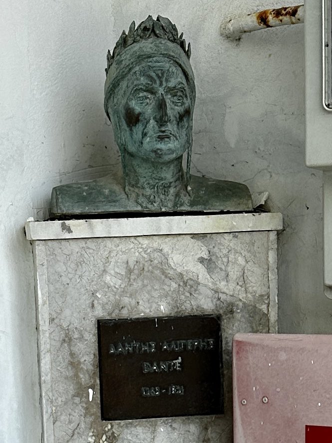 FrontlineLH's tweet photo. Everyone: “Nobody puts #Dante in a corner.”
#Frikes #Ithaki #Ithaca #Greece: https://t.co/dBJkpr4Siv