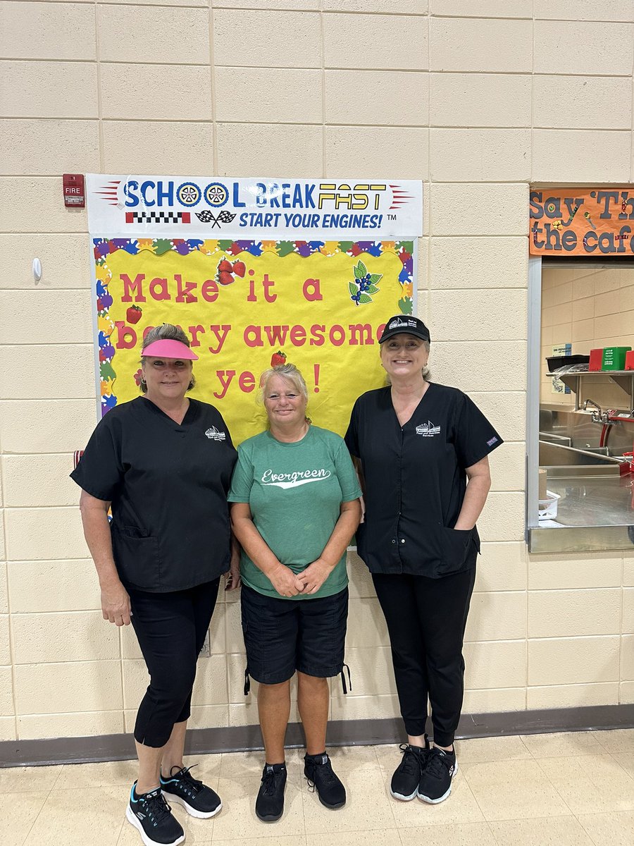 SMCPS Food Nutrition (@smcps_food) on Twitter photo Staff at Evergreen <a href="/EES_Principal/">Evergreen Elementary</a> is ready for a berry awesome year! #firstdayofschool Staff at Evergreen <a href="/EES_Principal/">Evergreen Elementary</a> is ready for a berry awesome year! #firstdayofschool