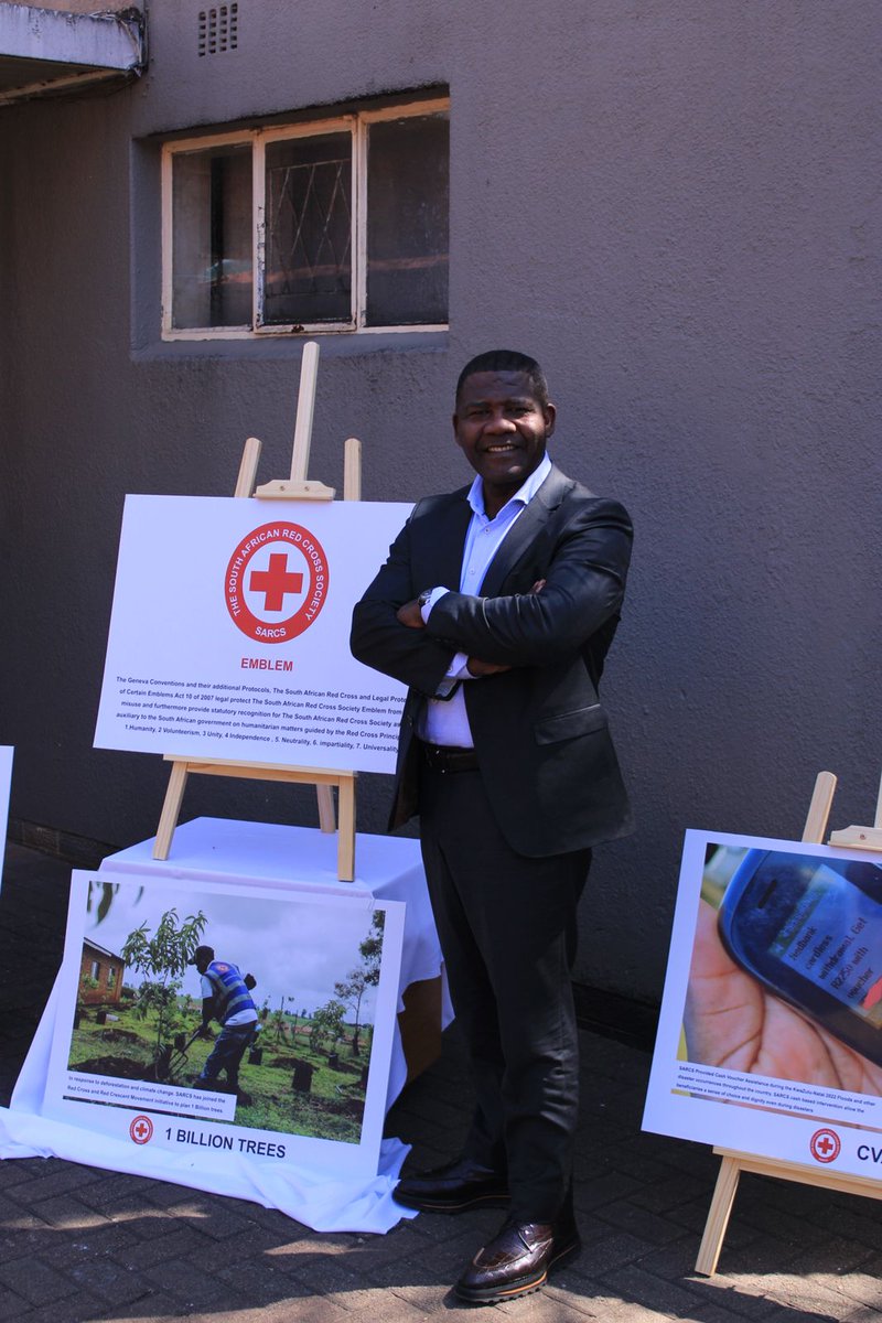 RedcrossSa's tweet image. During the ceremonial signing of the MOU between SARCS and CDRF. SARCS Heal Officer, took the guest through some of the work by SARCS exhibited for appreciation by the guests.