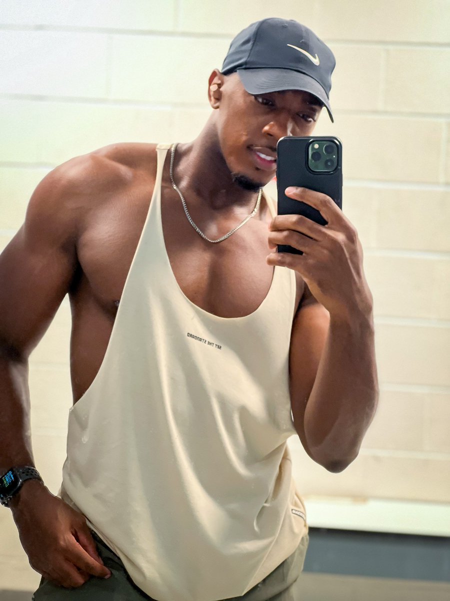 Chest day is working 💪🏾