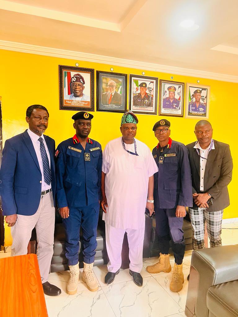 NSCDC_ONDO's tweet photo. benefit.

He assured the Commandant of the readiness of the school to key into the safe school initiative.
 
GOD BLESS NIGERIA 🇳🇬 https://t.co/Fl69H99Tue