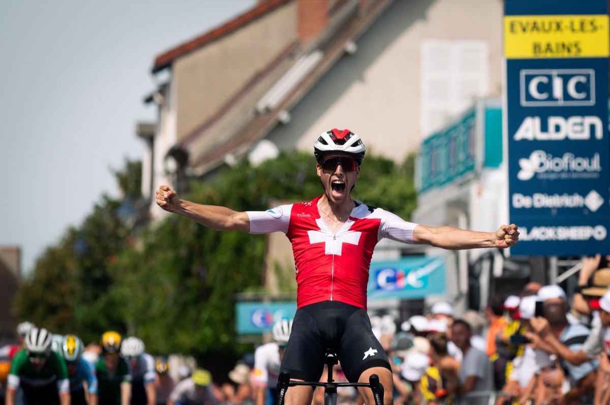 VICTORY!!!🏆🥇 @FabioChristen powered to a stunning victory on Stage 4 @tourdelavenir Congratulations Fabio! 👏👏👏 #TourdelAvenir